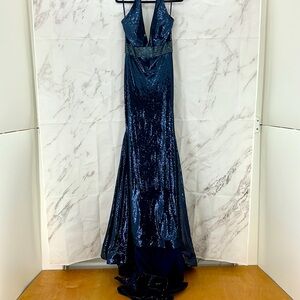 Jovani Navy Sequins Liquid Beaded Women’s size‎ 12 long train